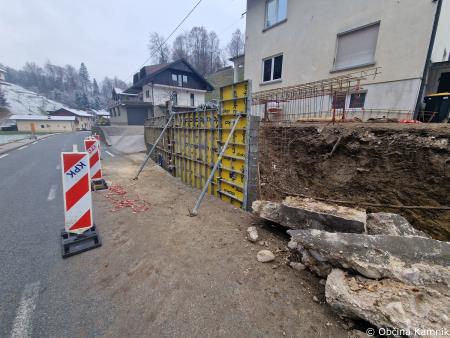 Sanacija zidu ob občinski cesti v Košišah (1)